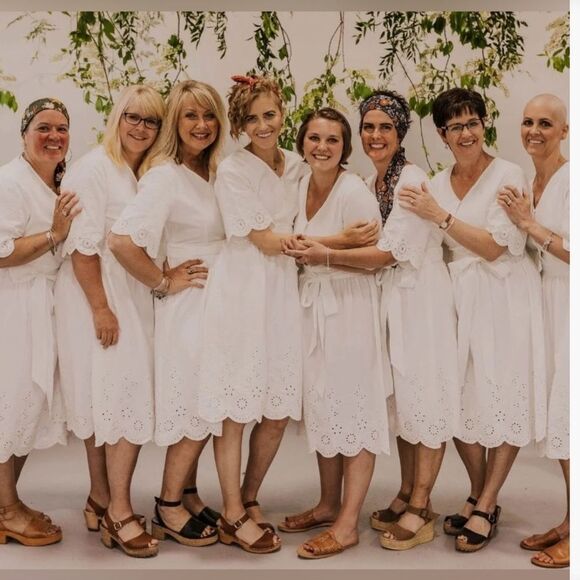 Roolee FLOWER EMBROIDERED EYELET SCALLOP EDGE MIDI DRESS Size L Cotton - Picture 1 of 7